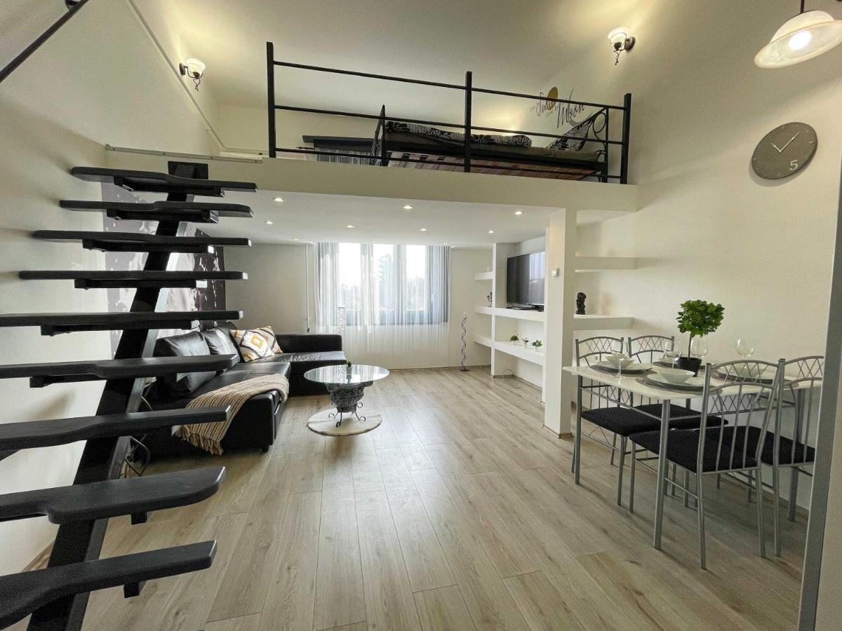 Manyi Apartman 2 Debrecen Bagian luar foto